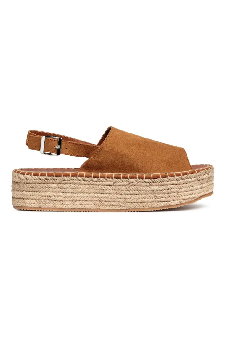 H&amp;M, 220,86 kuna