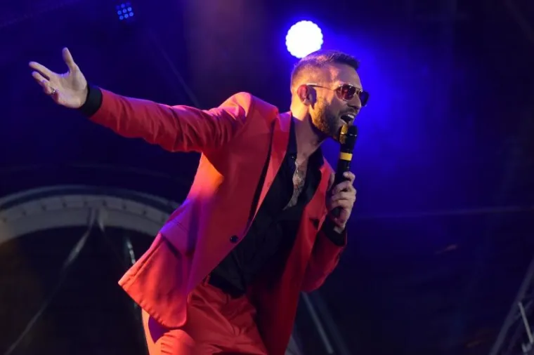 CMC FESTIVAL OKUPIO KREMU DOMAĆE ESTRADE: Sve se sjajilo od čudesnih haljina i rasko&scaron;nih nastupa, pogledajte ih samo