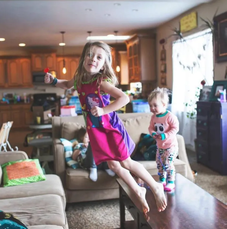 Mama odlučila pokazati kako izgleda svakodnevica sa &scaron;estero djece