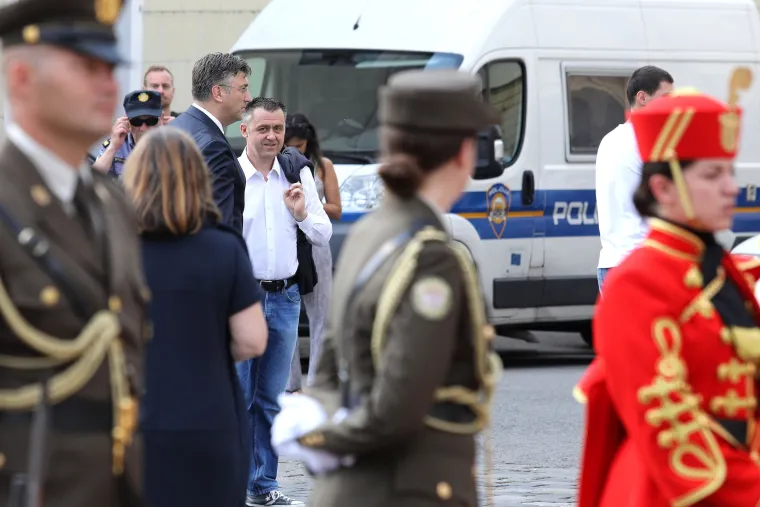 Plenković se srdačno pozdravio i popričao s Dragovanom