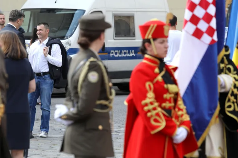 Plenković se srdačno pozdravio i popričao s Dragovanom