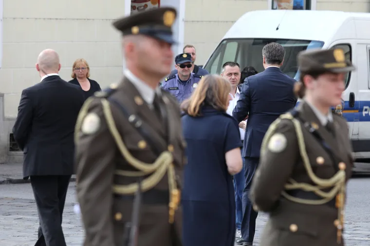 Plenković se srdačno pozdravio i popričao s Dragovanom