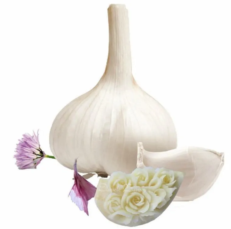 Nož umjesto dijetla: u njegovim rukama voće i povrće postaje remek djelo