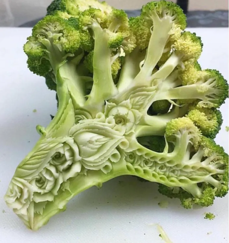 Nož umjesto dijetla: u njegovim rukama voće i povrće postaje remek djelo