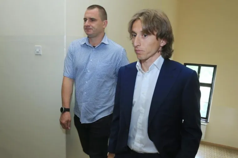 SUĐENJE ZDRAVKU MAMIĆU: Luka Modrić stigao na sud, sjeo na klupu za svjedoke