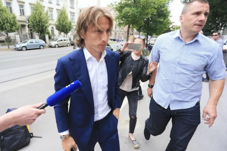 SUĐENJE ZDRAVKU MAMIĆU: Luka Modrić stigao na sud, sjeo na klupu za svjedoke
