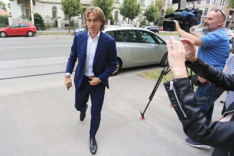 SUĐENJE ZDRAVKU MAMIĆU: Luka Modrić stigao na sud, sjeo na klupu za svjedoke