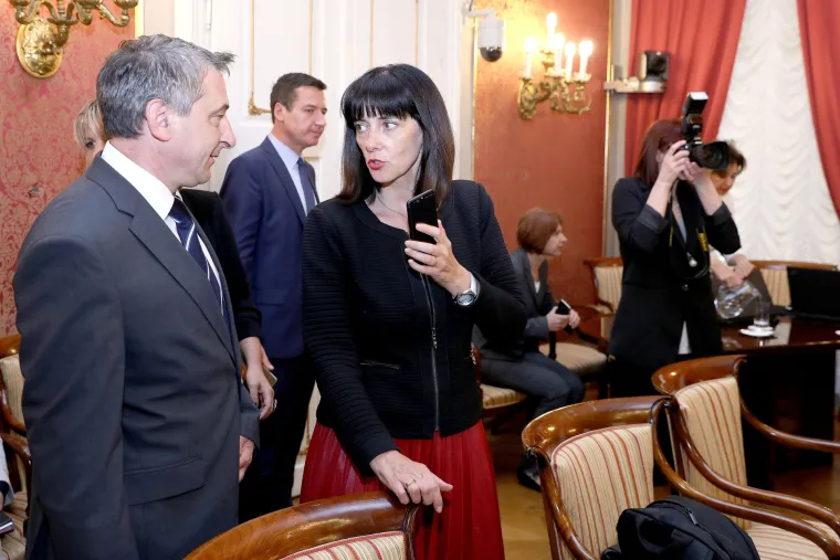 42. sjednica Vlade RH, prva nakon rekonstrukcije i imenovanja novih ministara