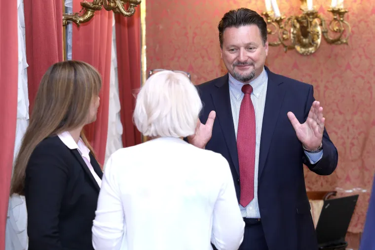 42. sjednica Vlade RH, prva nakon rekonstrukcije i imenovanja novih ministara