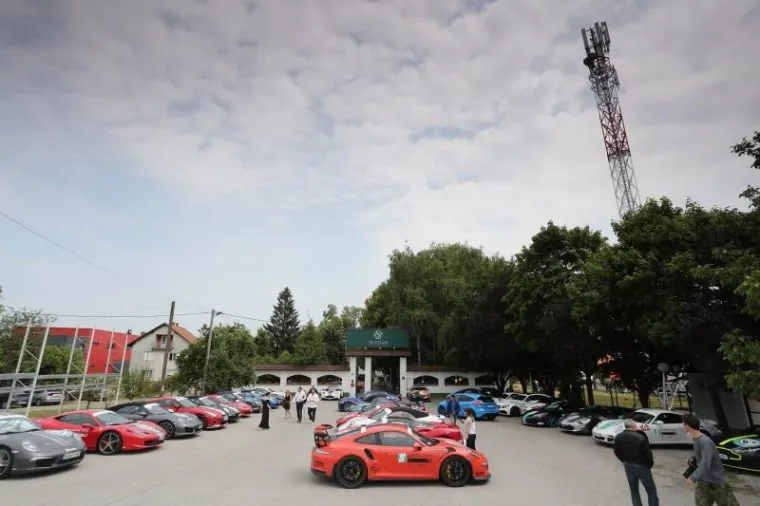 VINTAGE U RAKITJU: 47 vintage sportskih automobila na proputovanju Europom okupilo se kraj Zagreba