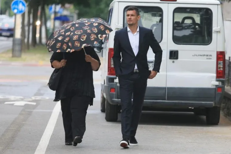 INCIDENT NA SUĐENJU MAMIĆU: Pogledajte kako je Zdravko Mamić poludio na svoje odvjetnike