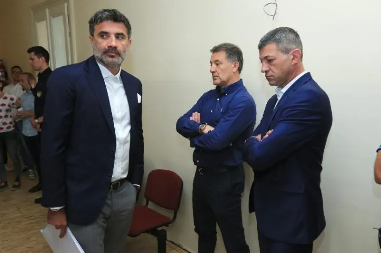 INCIDENT NA SUĐENJU MAMIĆU: Pogledajte kako je Zdravko Mamić poludio na svoje odvjetnike