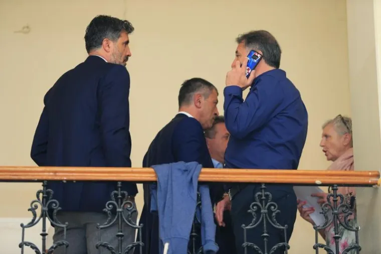 INCIDENT NA SUĐENJU MAMIĆU: Pogledajte kako je Zdravko Mamić poludio na svoje odvjetnike
