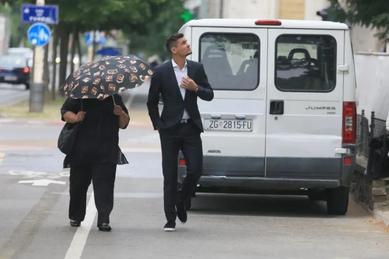 INCIDENT NA SUĐENJU MAMIĆU: Pogledajte kako je Zdravko Mamić poludio na svoje odvjetnike