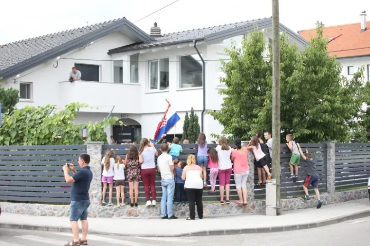 RASKO&Scaron;NO VJENČANJE NAKON DUGOGODI&Scaron;NJE LJUBAVI: Mateo Kovačić oženio prelijepu Izabel