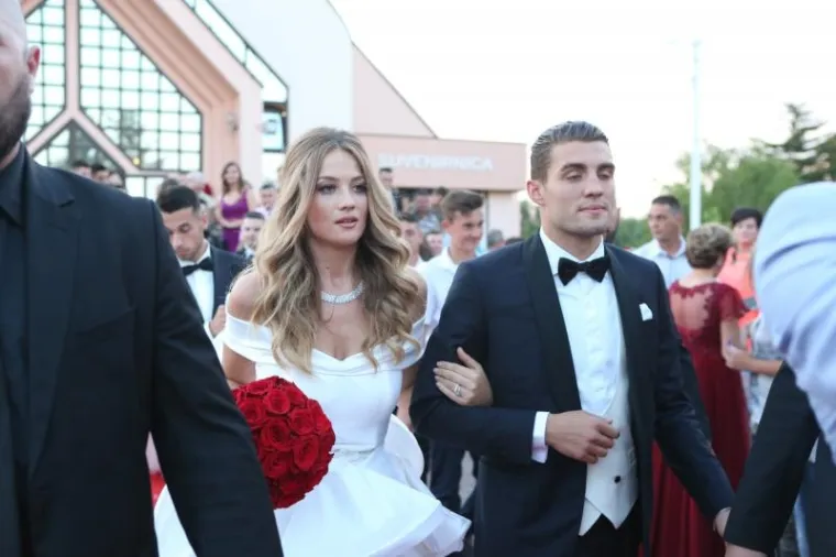 RASKO&Scaron;NO VJENČANJE NAKON DUGOGODI&Scaron;NJE LJUBAVI: Mateo Kovačić oženio prelijepu Izabel