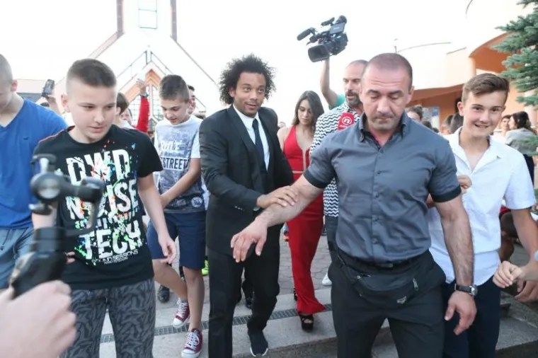 RASKO&Scaron;NO VJENČANJE NAKON DUGOGODI&Scaron;NJE LJUBAVI: Mateo Kovačić oženio prelijepu Izabel