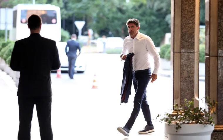 Uzvanici dolaze u hotel Westin na svadbenu večeru Matea Kovačića i Izabel Andrijanić