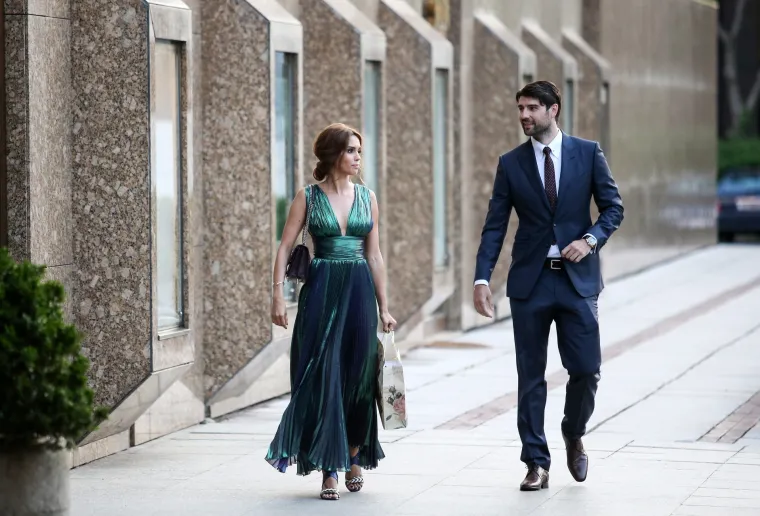 Uzvanici dolaze u hotel Westin na svadbenu večeru Matea Kovačića i Izabel Andrijanić