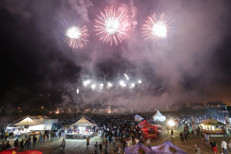 Nastup grupe Mirnovec na 17. Međunarodnom festivalu vatrometa