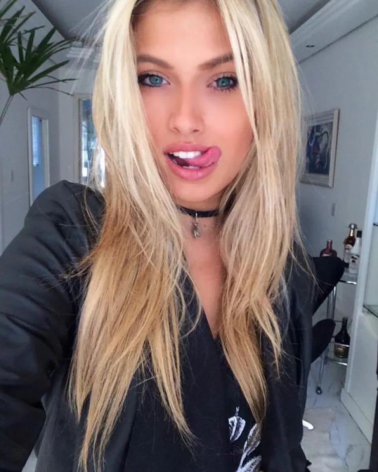 FALI IM SLADOLED? Plaze jezik kao da sutra ne postoji, a i skidaju se koliko im je vruće