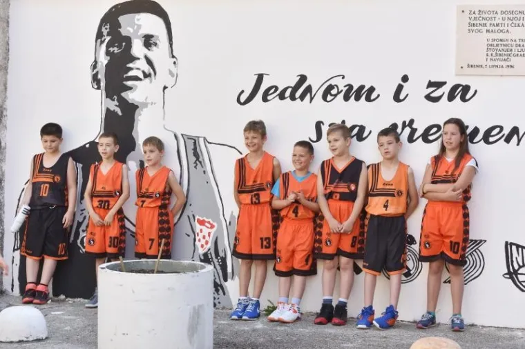 LEGENDARNA GOLF JEDINICA, DRAŽEN I BOSNA: Pred Baldekinom je sad djelić povijesti