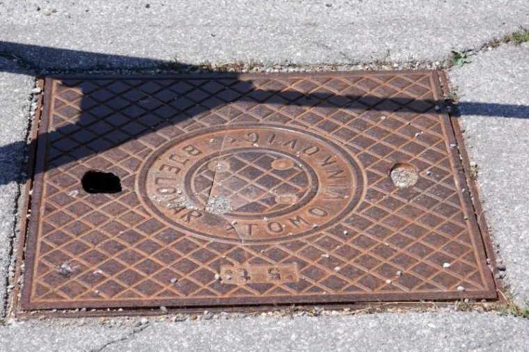 HOĆE LI TO IKAD POPRAVITI? Ova fotografija najbolje pokazuje u kakvom nam je stanju država