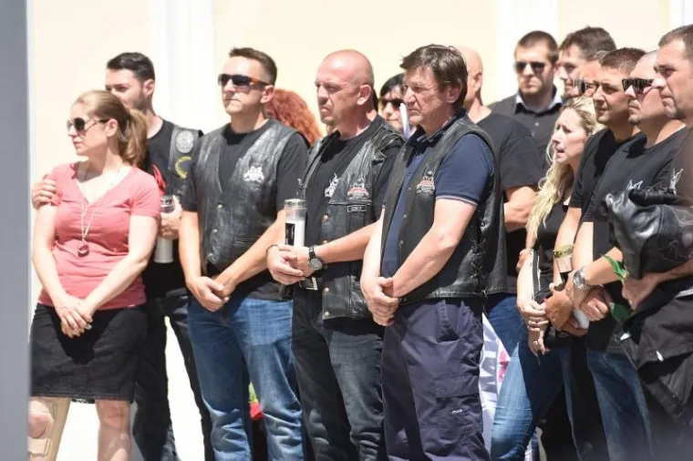 TRAGEDIJA KRAJ ZAVILA U CRNO: Obitelji i prijatelji se oprostili od omiljenog varaždinskog bajkera