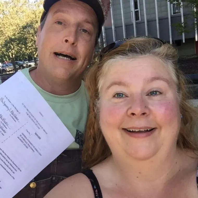 Razvod ne mora biti bolan i tužan - a ovi parovi svojim selfiejima to i dokazuju