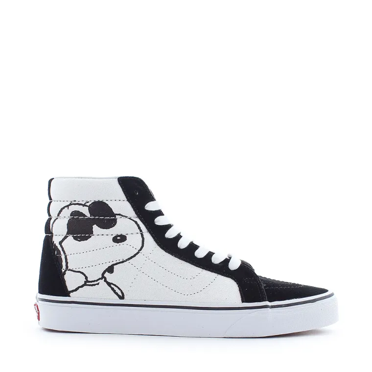 Oduševljene smo tenisicama iz preslatke Vans Peanuts kolekcije (a i vi ih možete kupiti već danas)