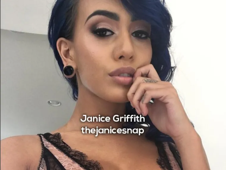 ZA ONOG PRIJATELJA KOJI TO TRAŽI... Tu su kontakti najpoznatijih pornoglumica dana&scaron;njice, a i neke njihove slike