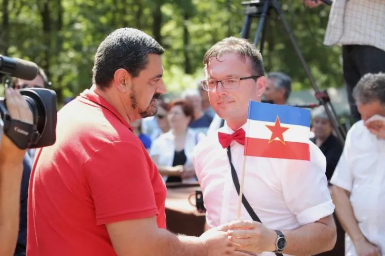 SVEČANA PROSLAVA U BREZOVICI: U &scaron;umi pokraj Siska obilježen je Dan antifa&scaron;ističke borbe. Stigli brojni političari, ali ne i državni vrh