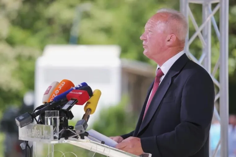 SVEČANA PROSLAVA U BREZOVICI: U &scaron;umi pokraj Siska obilježen je Dan antifa&scaron;ističke borbe. Stigli brojni političari, ali ne i državni vrh