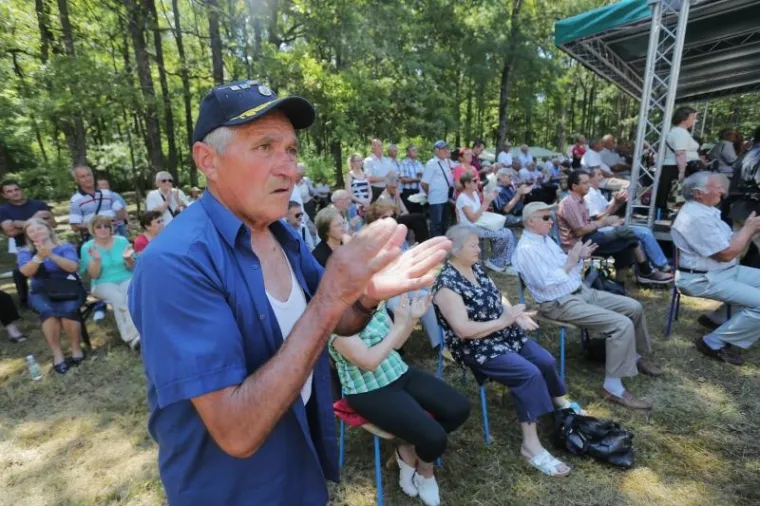 SVEČANA PROSLAVA U BREZOVICI: U &scaron;umi pokraj Siska obilježen je Dan antifa&scaron;ističke borbe. Stigli brojni političari, ali ne i državni vrh