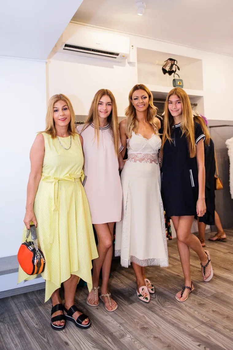 NIka, Rafaela i Marisa Marić