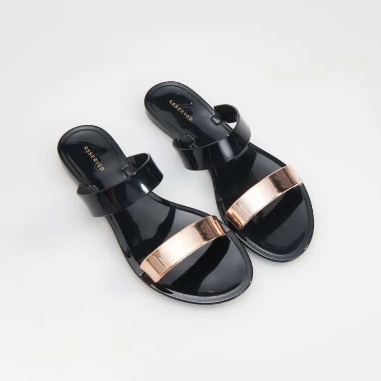 Reserved, 87,92 kune