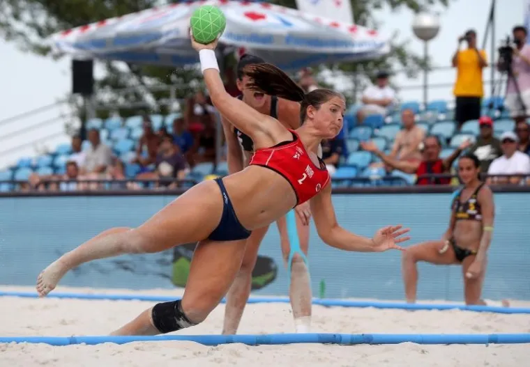 ATRAKTIVNE RUKOMETA&Scaron;ICE ZAPALILE JARUN: Danas je bilo jako, jako vruće na zagrebačkom pijesku