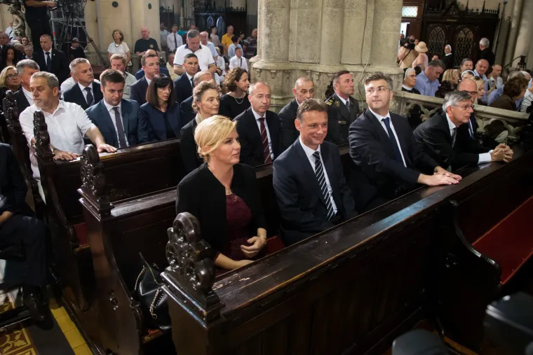 Kardinal Josip Bozanić u katedrali predvodio misu za Domovinu