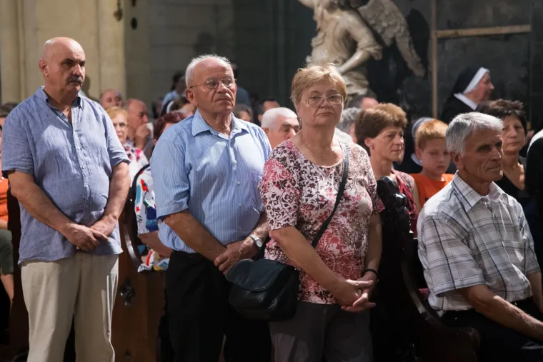 Brojni političari prisustvovali misi za Domovinu u katedrali