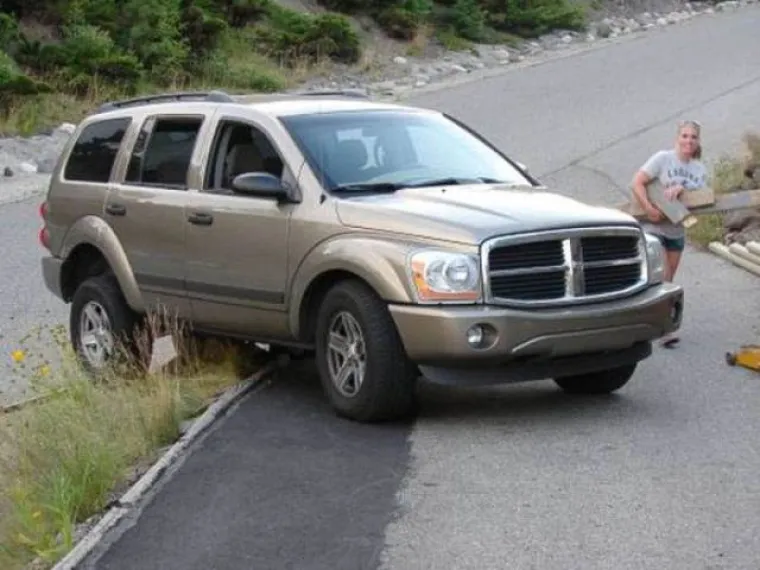 OPREZ, ŽENE ZA VOLANOM! Vozačice dokazale da i one mogu biti jednako nesposobne kao i mu&scaron;karci