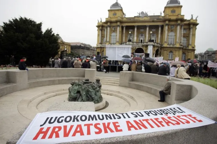 Inicijativa 'Krug za trg' na skupu 2010. godine poručila je da su "jugokomunisti poubijali hrvatske antifa&scaron;iste".