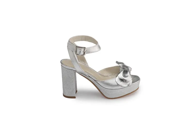 Cijena: 590,00 kuna (sniženo sa 880,00 kn)