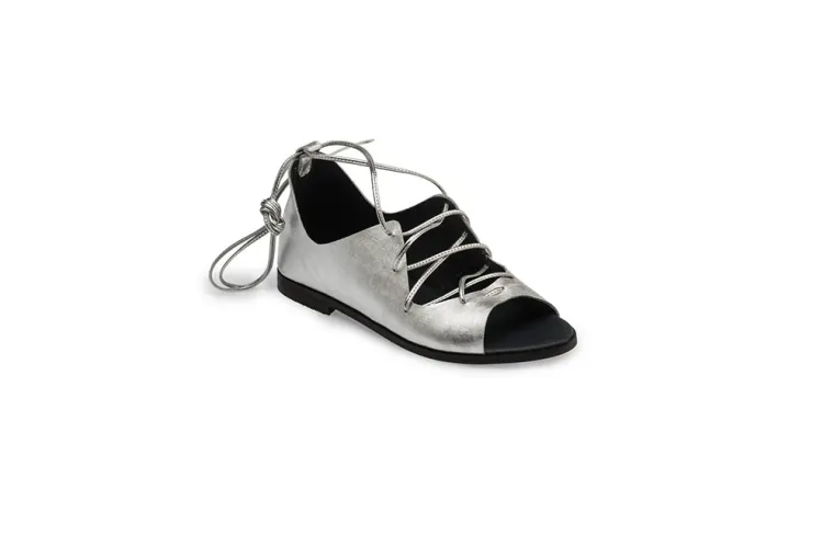 Cijena: 390,00 kuna (sniženo sa 740,00 kn)