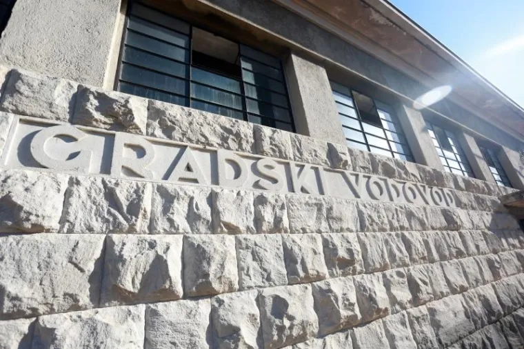 POPLAVA U SPLITU: Pukla cijev, Gripe bez vode