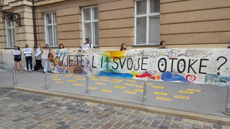 Burno ispred Sabora: prosvjednici Pokret otoka protiv Zakona o koncesijama