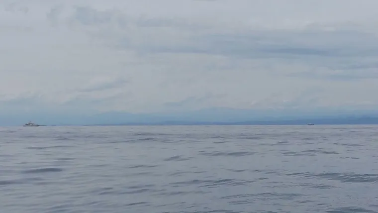 RTL ekskluzivno iz Savudrijske vale: dva hrvatska policijska broda i jedan slovenski udaljeni 100-ak metara na staroj crti razgraničenja