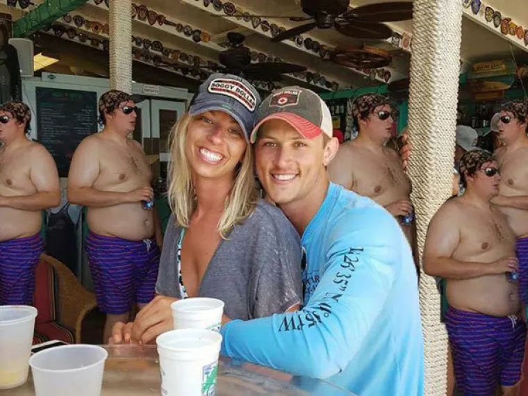 SAMO SU HTJELI MAKNUTI GOLAĆA IZ POZADINE: Evo kako su njihov zahtjev riješili maštoviti internetski zafrkanti