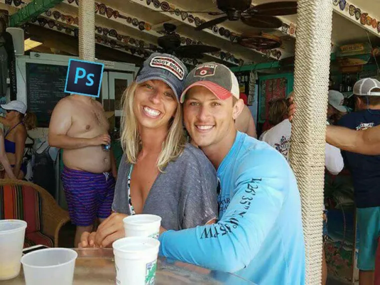 SAMO SU HTJELI MAKNUTI GOLAĆA IZ POZADINE: Evo kako su njihov zahtjev riješili maštoviti internetski zafrkanti