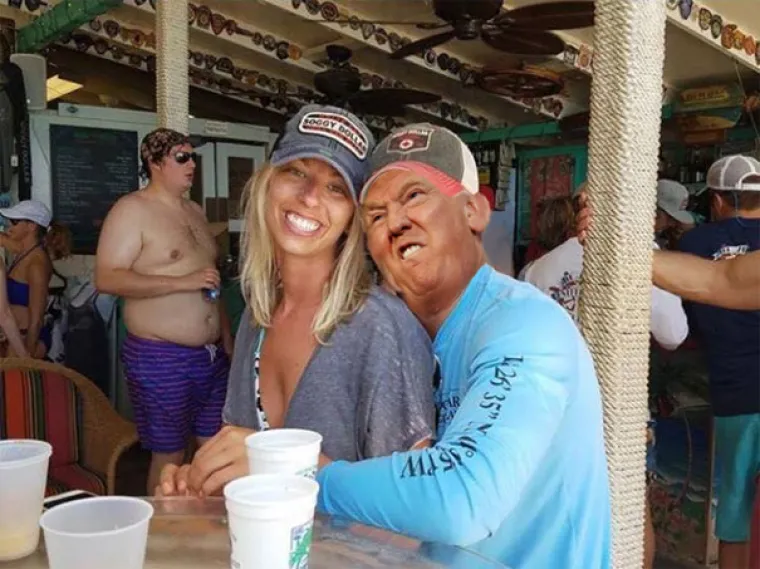 SAMO SU HTJELI MAKNUTI GOLAĆA IZ POZADINE: Evo kako su njihov zahtjev rije&scaron;ili ma&scaron;toviti internetski zafrkanti