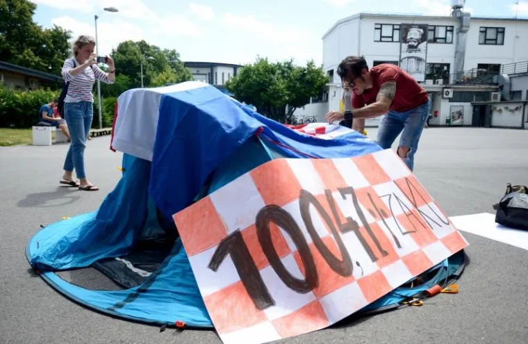 NOVI PROSVJED U SAVSKOJ: Niknuo još jedan šator, ovaj put ustali branitelji kulture